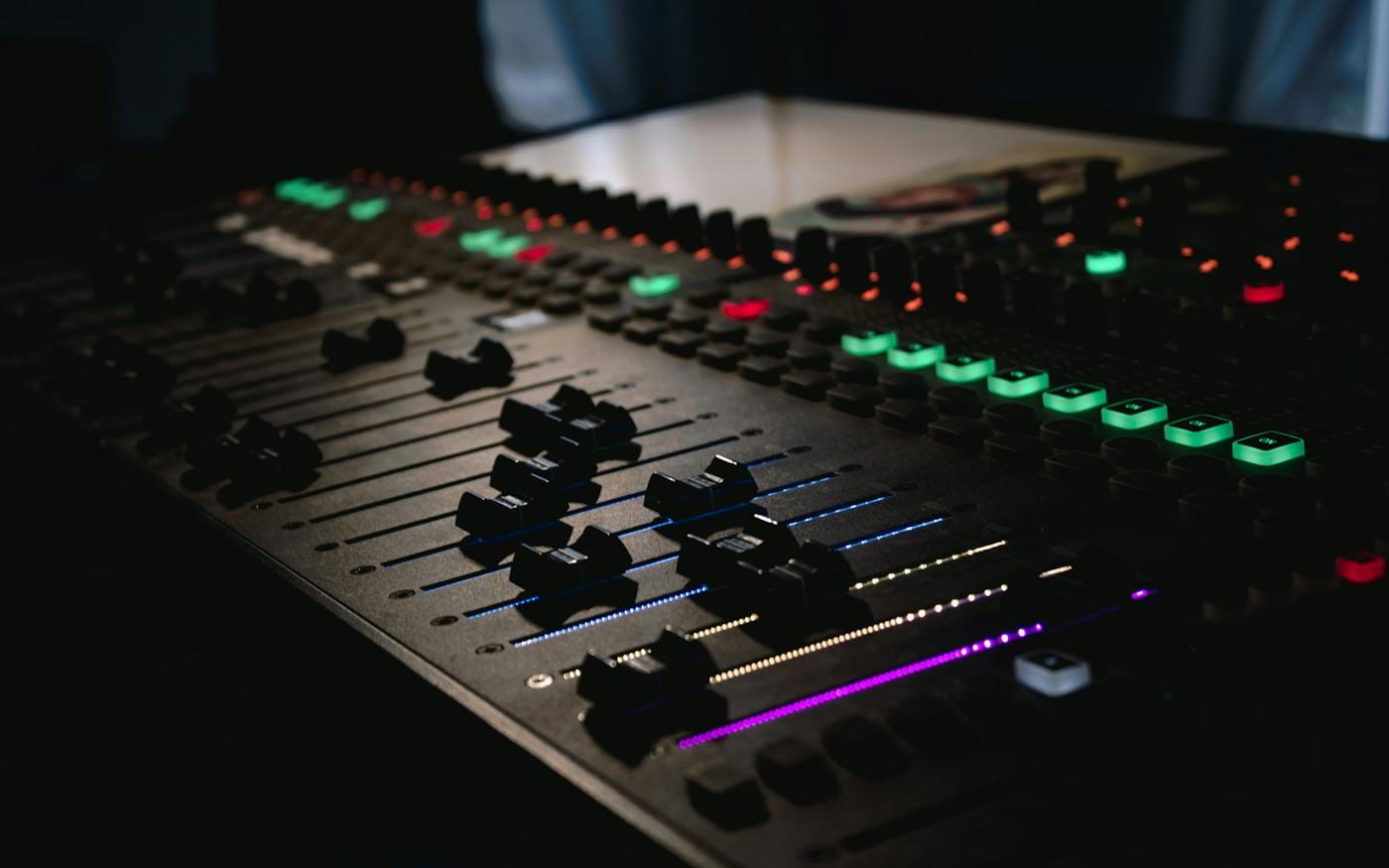Live sound console — placeholder